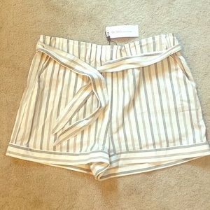 BCBGeneration Banded hem paper bag short